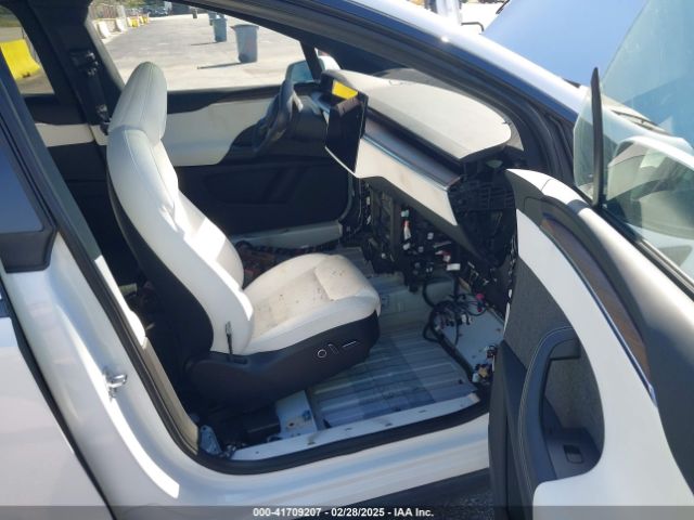 2022 TESLA MODEL X 7SAXCDE57NF343580 Photo 4