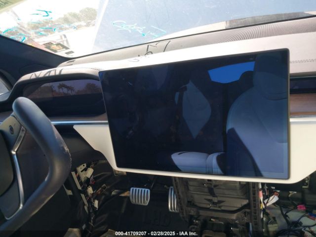 2022 TESLA MODEL X 7SAXCDE57NF343580 Photo 6