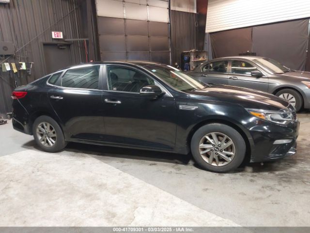 5XXGT4L38KG307792 KIA Optima Lx
