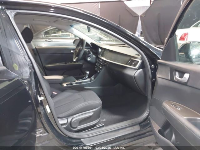 5XXGT4L38KG307792 KIA Optima Lx