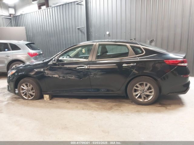 5XXGT4L38KG307792 KIA Optima Lx