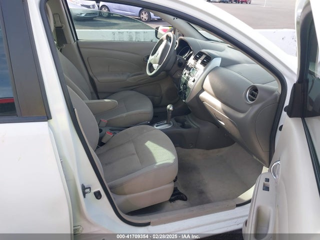 3N1CN7AP3FL943064 Nissan Versa 1.6 Sv