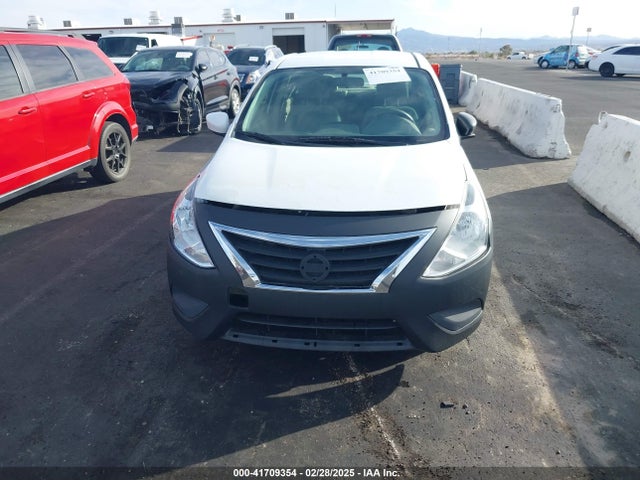 3N1CN7AP3FL943064 Nissan Versa 1.6 Sv