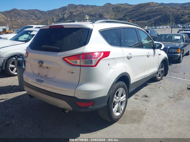 1FMCU9GX5EUB53378 Ford 2014
