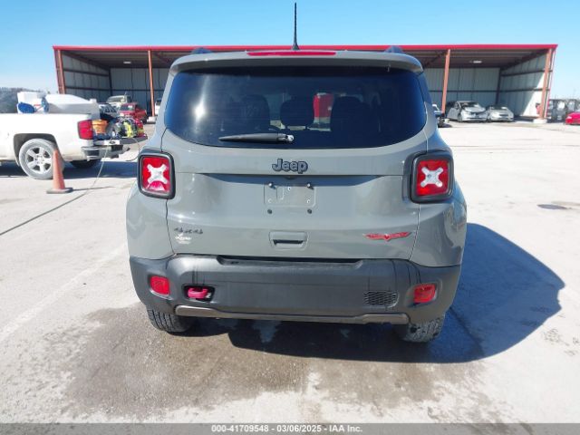 ZACNJBC1XLPL94573 Jeep Renegade Trailhawk 4x4