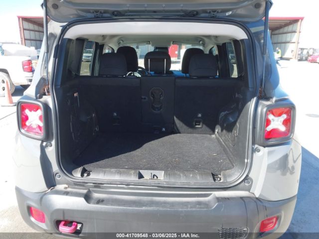 ZACNJBC1XLPL94573 Jeep Renegade Trailhawk 4x4