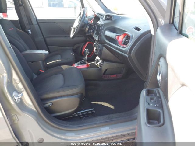 ZACNJBC1XLPL94573 Jeep Renegade Trailhawk 4x4