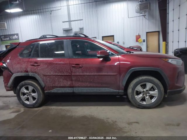 2T3P1RFV3MW242818 Toyota Rav4 Xle