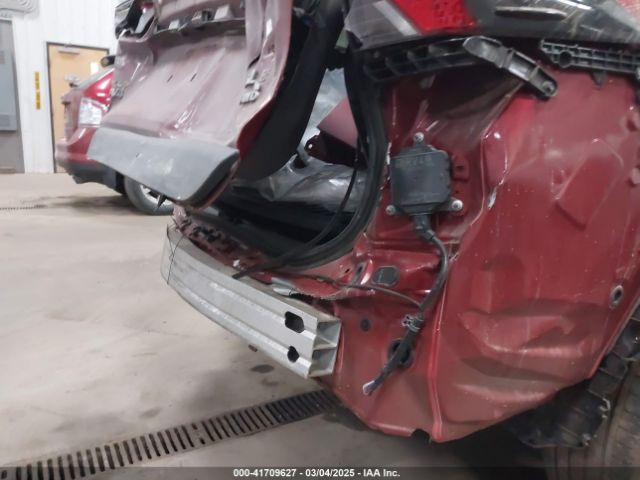 2T3P1RFV3MW242818 Toyota Rav4 Xle
