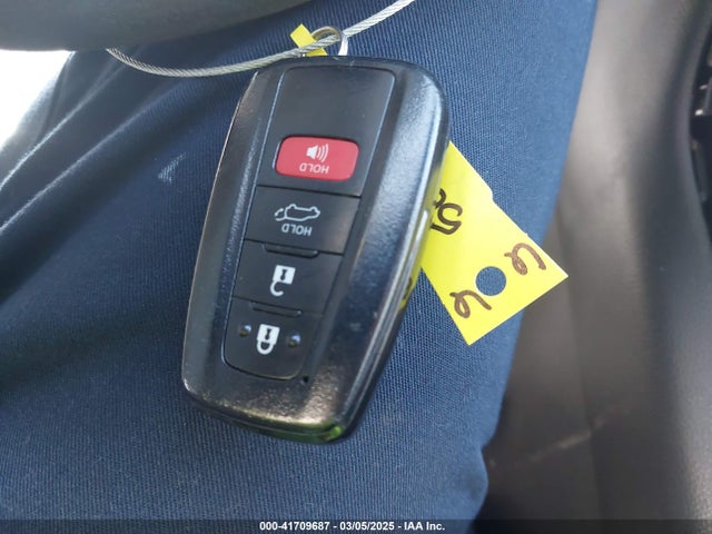 2T3RWRFV1MW115429 Toyota Rav4 Hybrid Xle