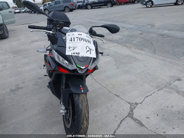 2022 APRILIA TUONO ZD4KSUM05NS000287 Photo 4