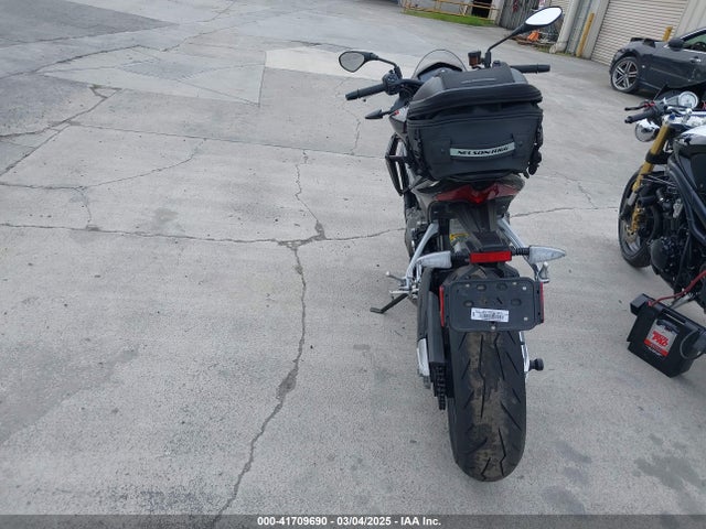 2022 APRILIA TUONO ZD4KSUM05NS000287 Photo 5