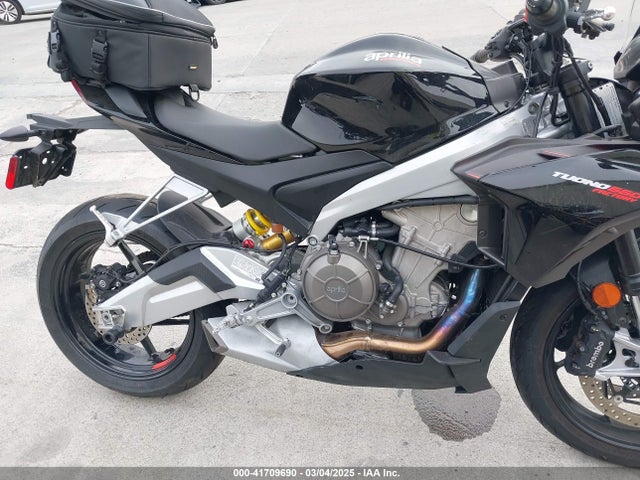 2022 APRILIA TUONO ZD4KSUM05NS000287 Photo 7