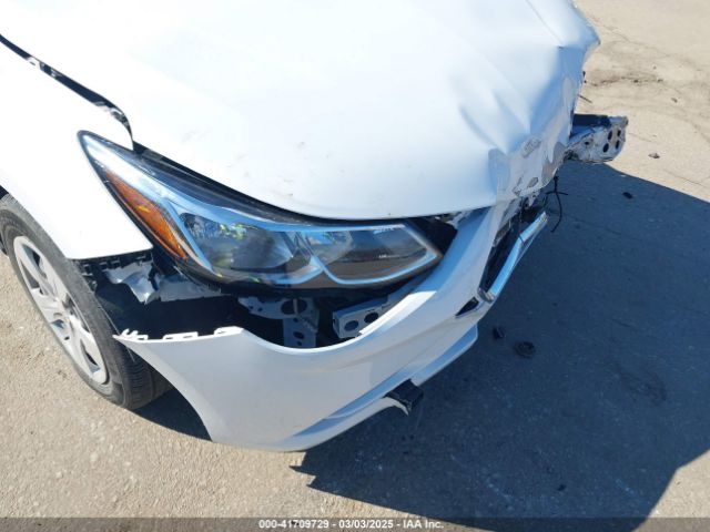 1G1BC5SM4H7165610 Chevrolet Cruze Ls Auto