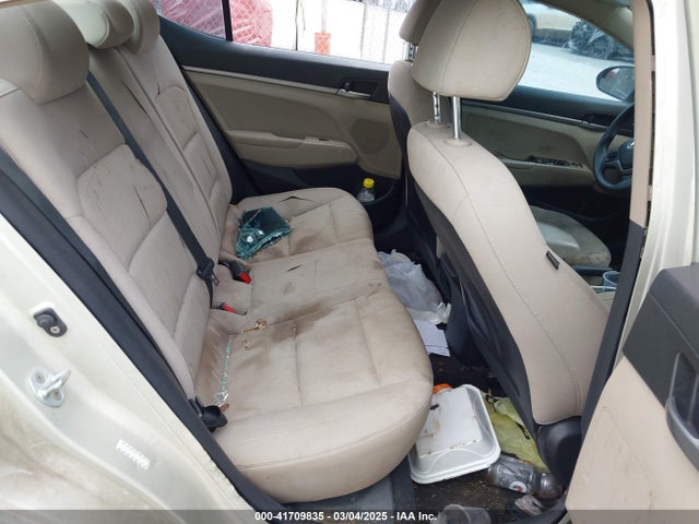 KMHD74LF9HU110078 Hyundai ELANTRA SE