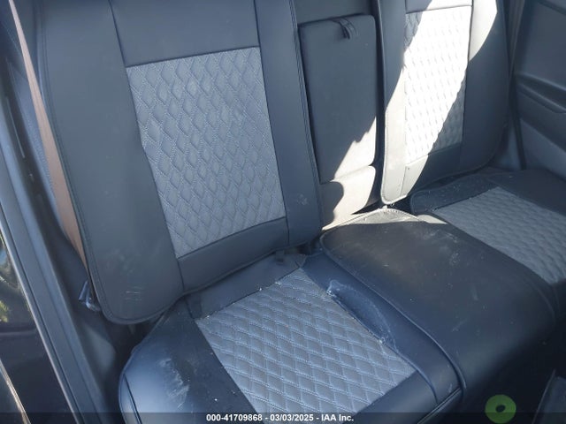 KM8J3CA46HU554786 Hyundai TUCSON SE
