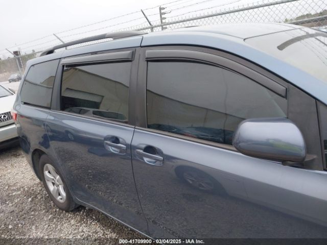 5TDKK3DC7FS579941 Toyota Sienna Le 8 Passenger