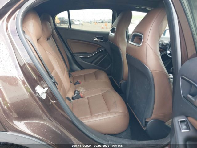 WDCTG4GB4FJ107864 Mercedes-Benz Gla 250 4matic