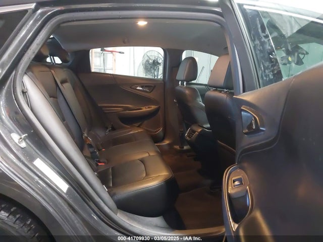 1G1ZE5ST0HF209026 Chevrolet MALIBU 1LT