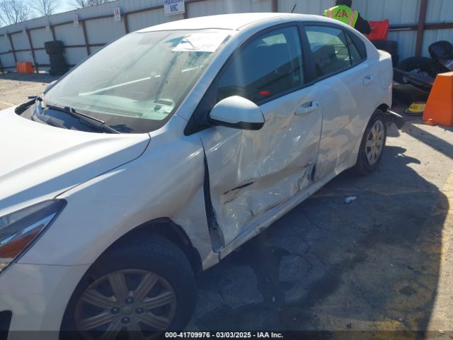 3KPA24AD4NE434315 KIA RIO LX
