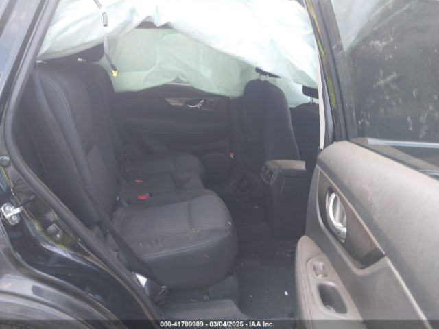KNMAT2MV0JP615945 Nissan ROGUE SV