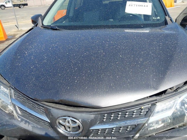 Toyota RAV4 LE 2014 JTMZFREV9EJ010770 Image 10