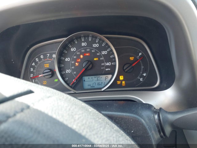 Toyota RAV4 LE 2014 JTMZFREV9EJ010770 Image 7