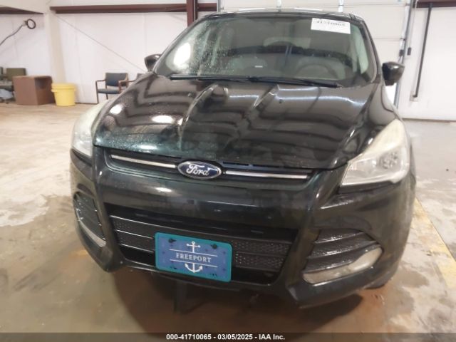 1FMCU9GX6EUB69007 Ford ESCAPE SE