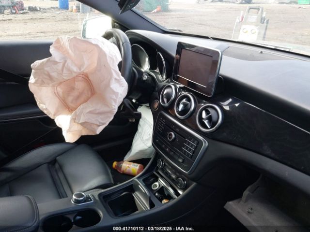 2016 MERCEDES-BENZ CLA 250 WDDSJ4GB6GN305946 Photo 4