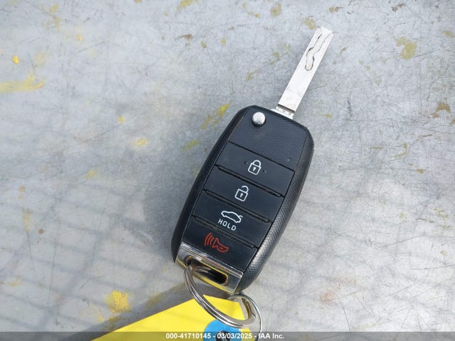 5XXGT4L36HG147615 KIA Optima Lx
