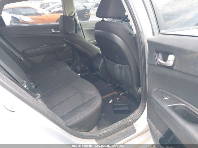 5XXGT4L36HG147615 KIA Optima Lx