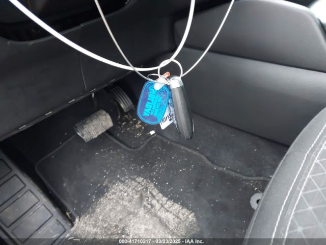 1FMCU0GNXPUB08613 Ford Escape Active