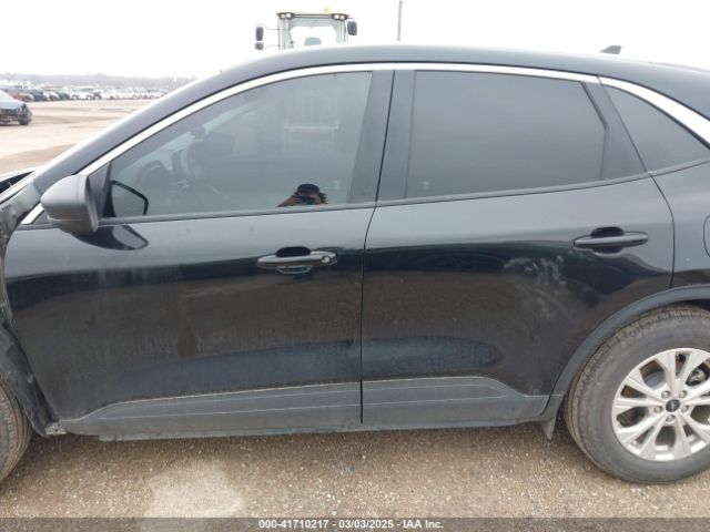 1FMCU0GNXPUB08613 Ford Escape Active