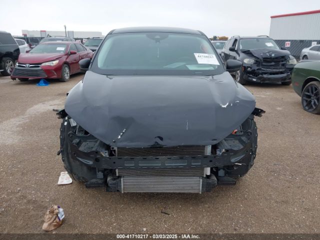 1FMCU0GNXPUB08613 Ford Escape Active