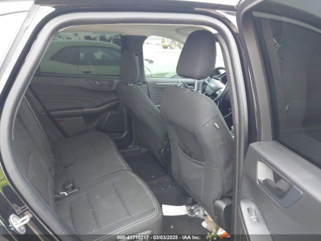 1FMCU0GNXPUB08613 Ford Escape Active