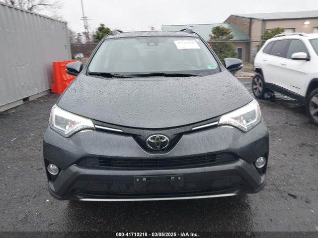 JTMDFREV3JJ725578 Toyota Rav4 Limited