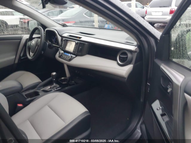JTMDFREV3JJ725578 Toyota Rav4 Limited