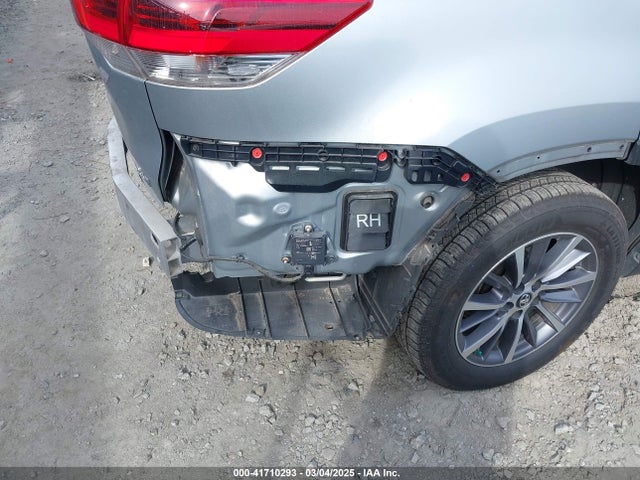 5TDKZRFH7KS551171 Toyota Highlander Xle