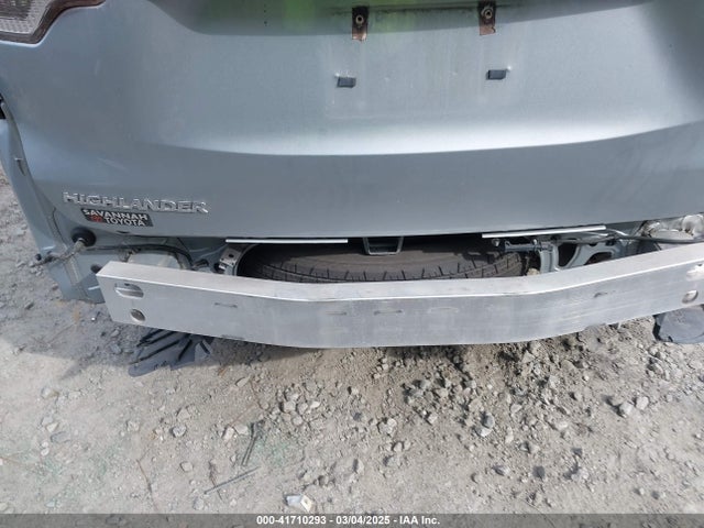5TDKZRFH7KS551171 Toyota Highlander Xle
