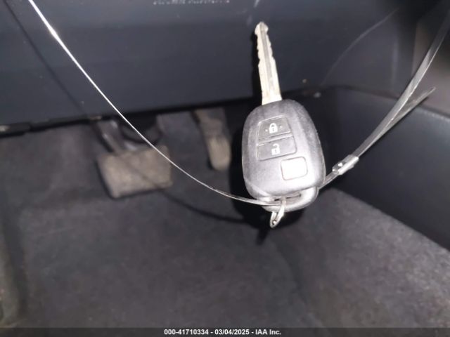 JTMBFREV3HJ162064 Toyota RAV4 LE