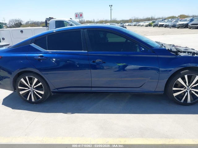 1N4BL4CV0KC150325 Nissan 2019
