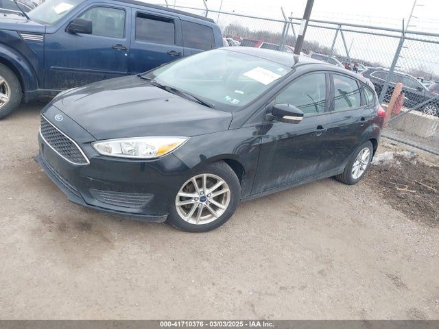 Ford FOCUS SE 2015 1FADP3KE9FL285575 Image 2