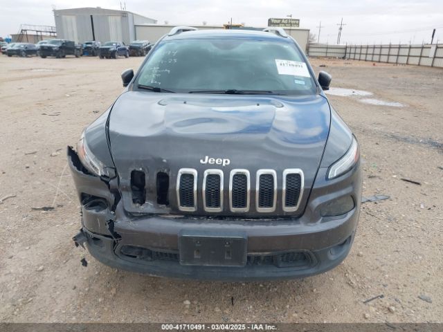1C4PJLCS1EW319194 Jeep Cherokee Latitude