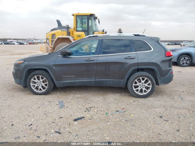 1C4PJLCS1EW319194 Jeep Cherokee Latitude