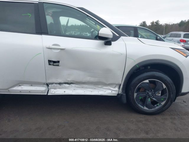 5N1BT3BB5RC740246 Nissan Rogue Sv Intelligent Awd