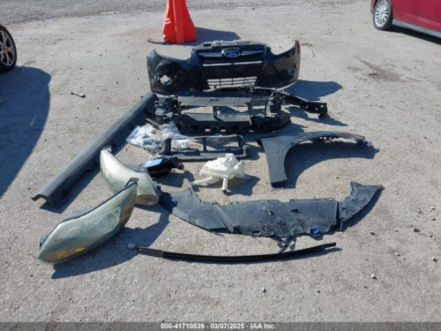 1FADP3J22EL287092 Ford Focus Titanium