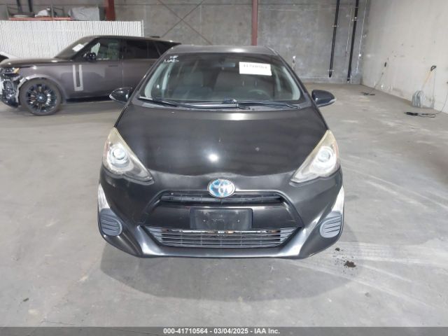 JTDKDTB33G1121860 Toyota Prius C Two