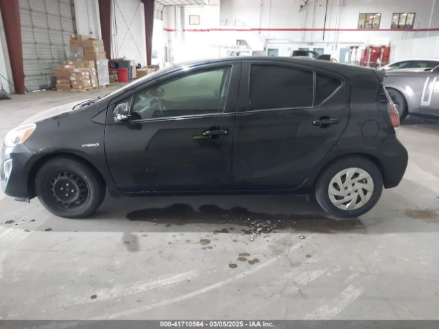 JTDKDTB33G1121860 Toyota Prius C Two
