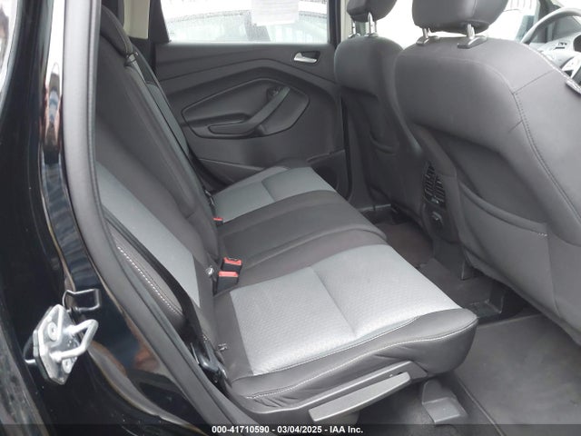 1FMCU9GD8JUC40806 Ford ESCAPE SE