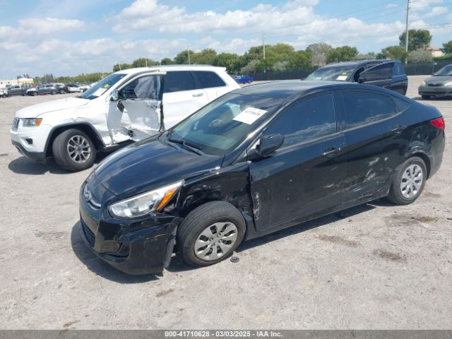 KMHCT4AE8HU360817 Hyundai ACCENT SE